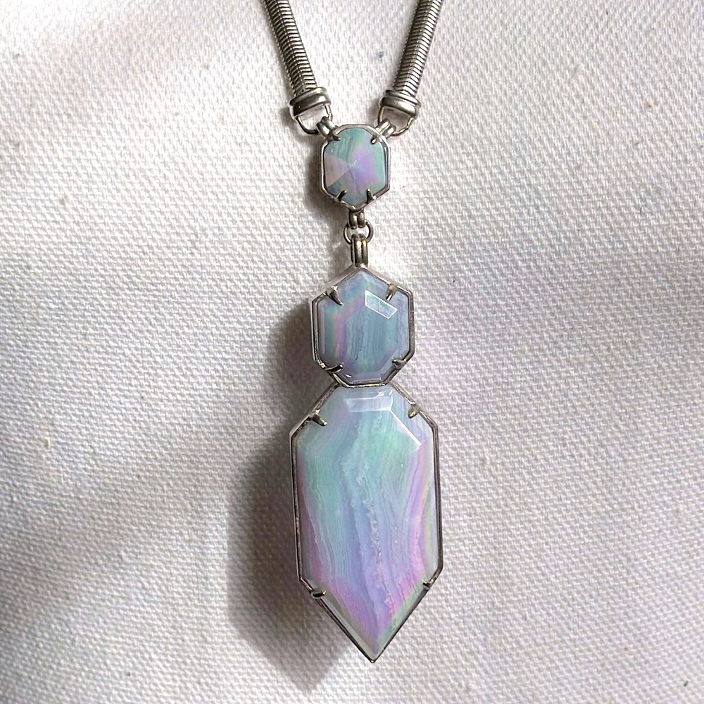 Vintage Kendra Scott Wyatt Pendant Necklace Iridescent Blue Lace Agate Silver